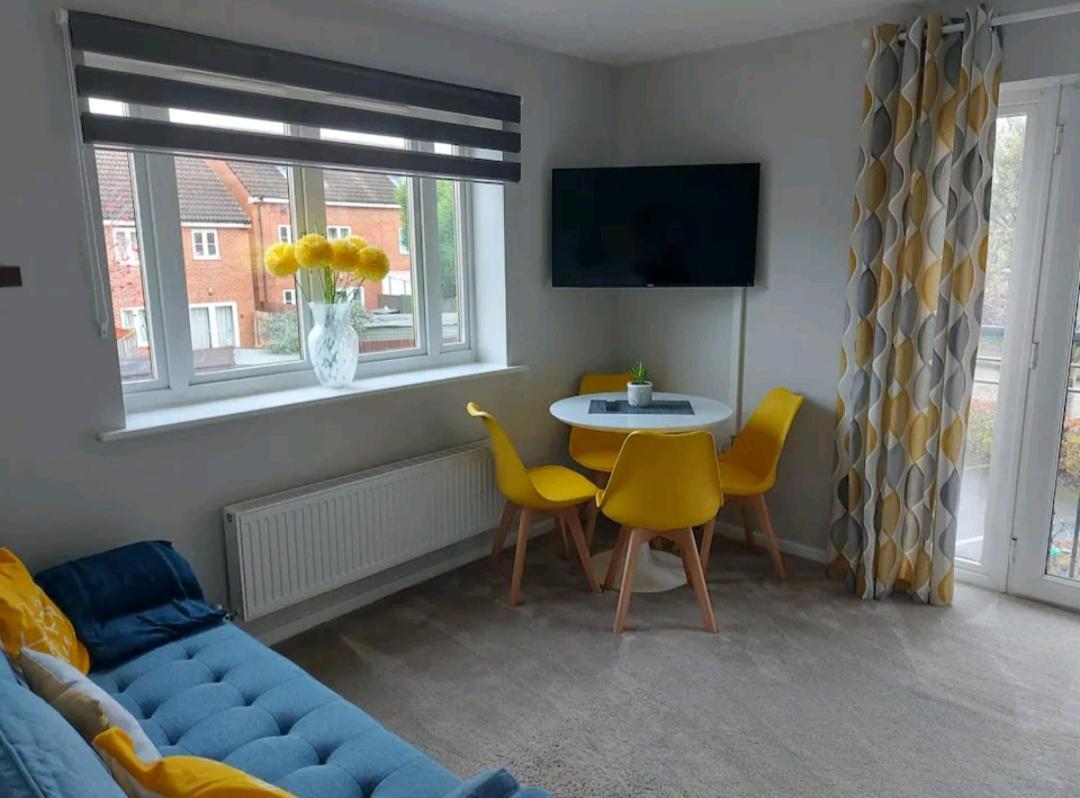 2 Bedroom Apartment Exhall Exteriér fotografie